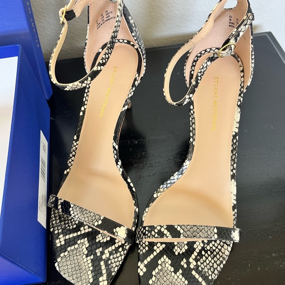 NWT Stuart Weitzman Amelina Black & White Snake Print Heels, Size 7.5 - Picture 4 of 11